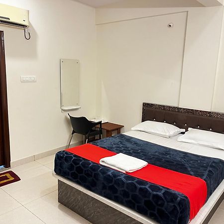 Hotel Raj Comfort Бангалор Екстериор снимка