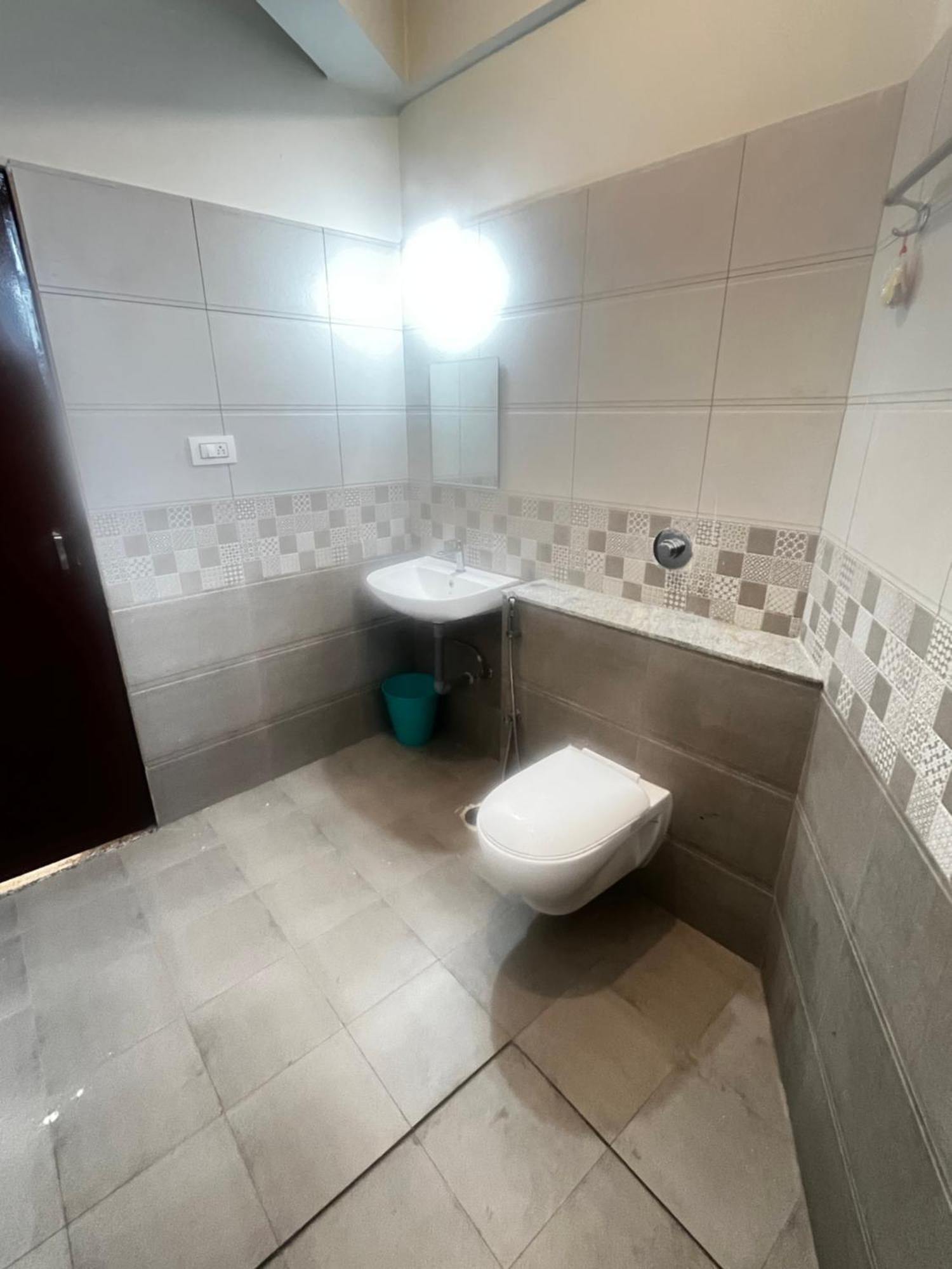 Hotel Raj Comfort Бангалор Екстериор снимка