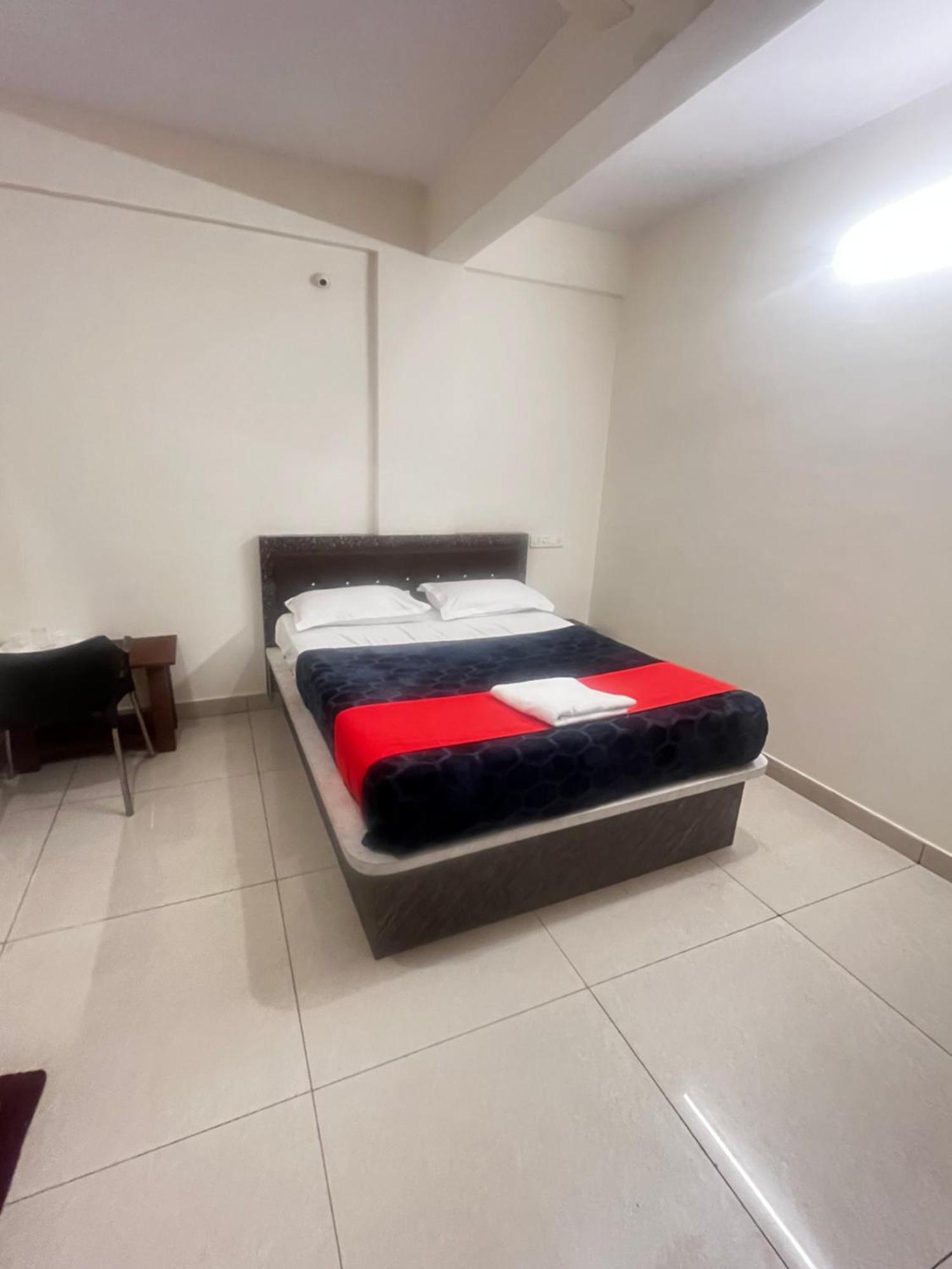 Hotel Raj Comfort Бангалор Екстериор снимка
