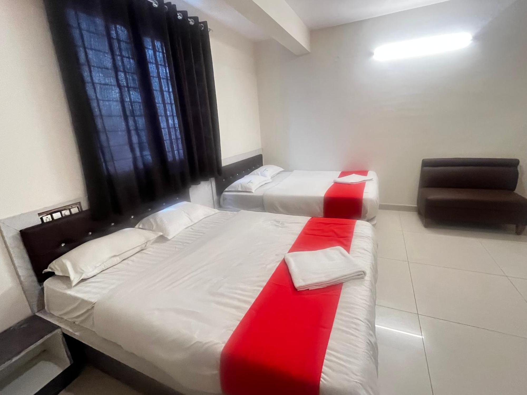 Hotel Raj Comfort Бангалор Екстериор снимка