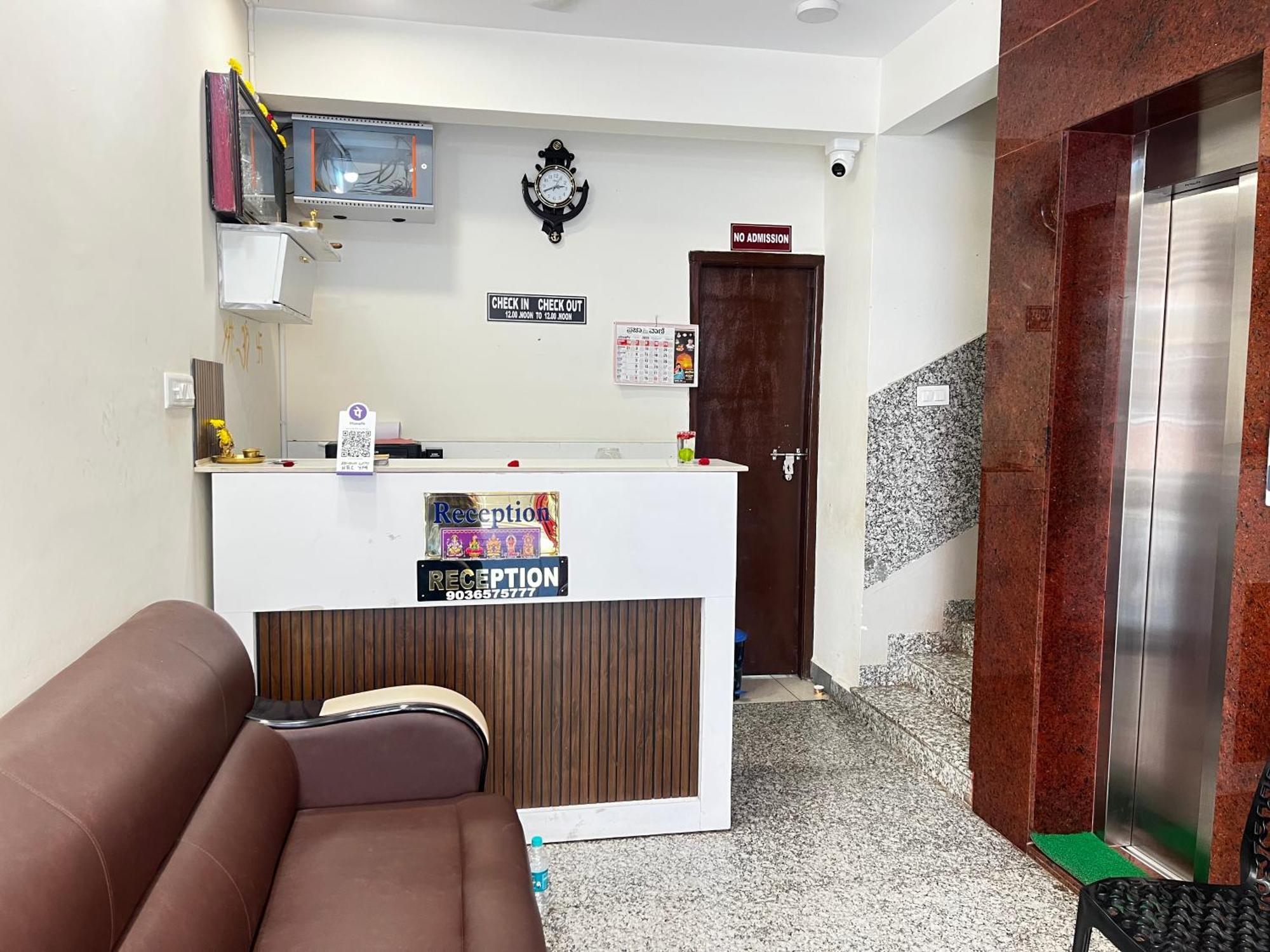 Hotel Raj Comfort Бангалор Екстериор снимка