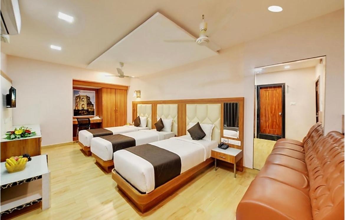 Hotel Raj Comfort Бангалор Екстериор снимка
